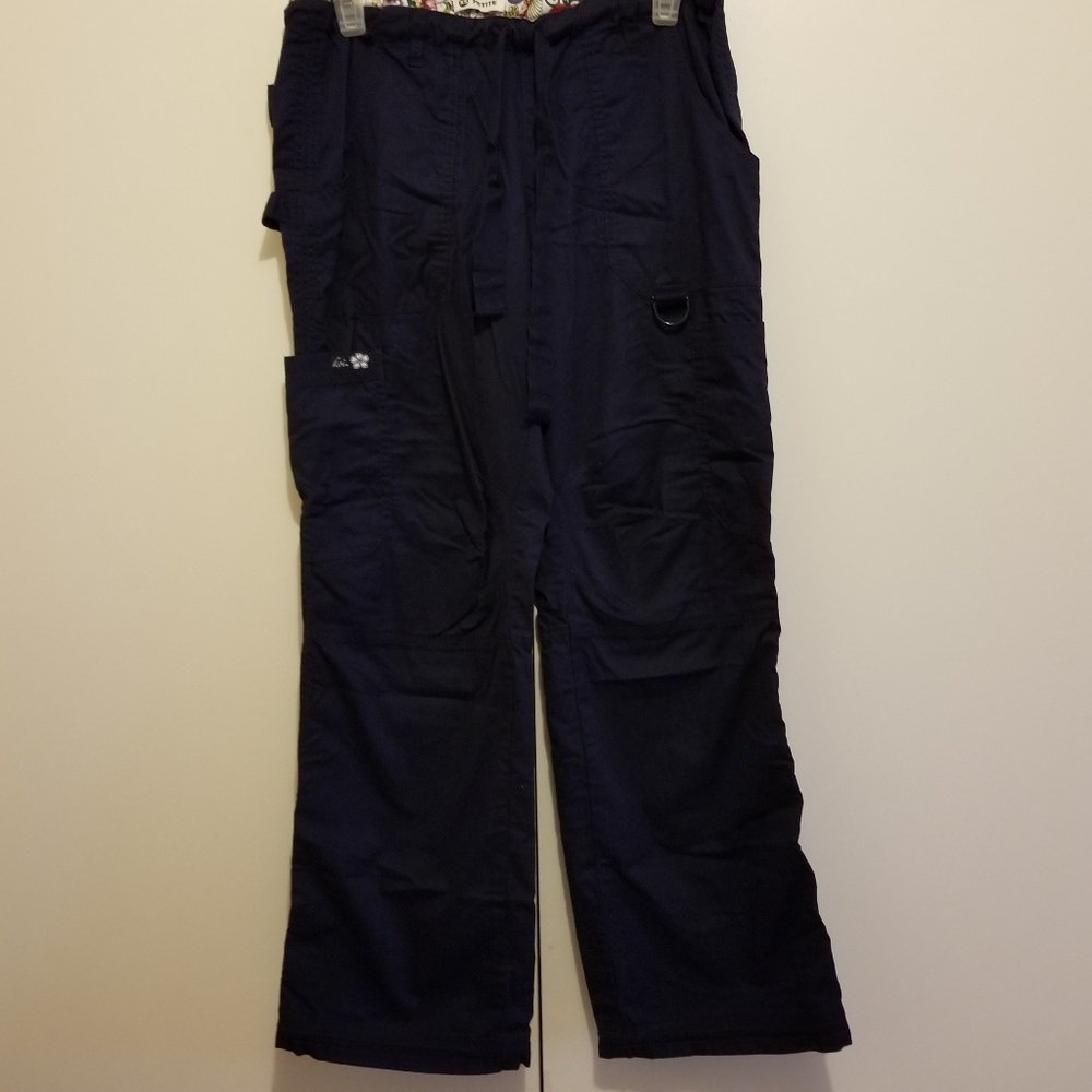 NWOT Navy Blue Women's Scrubs : Top & Pants - Picture 5 of 6